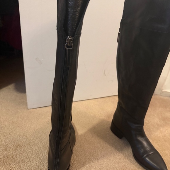 Tall over the knee women’s boots - Picture 2 of 5